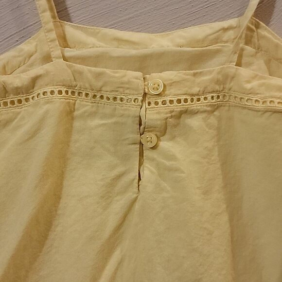 GIRL'S GAP YELLOW SUNDRESS WITH FLORAL EMBROIDERY ON SCALLOPED HEM, SIZE 5 - Picture 6 of 9